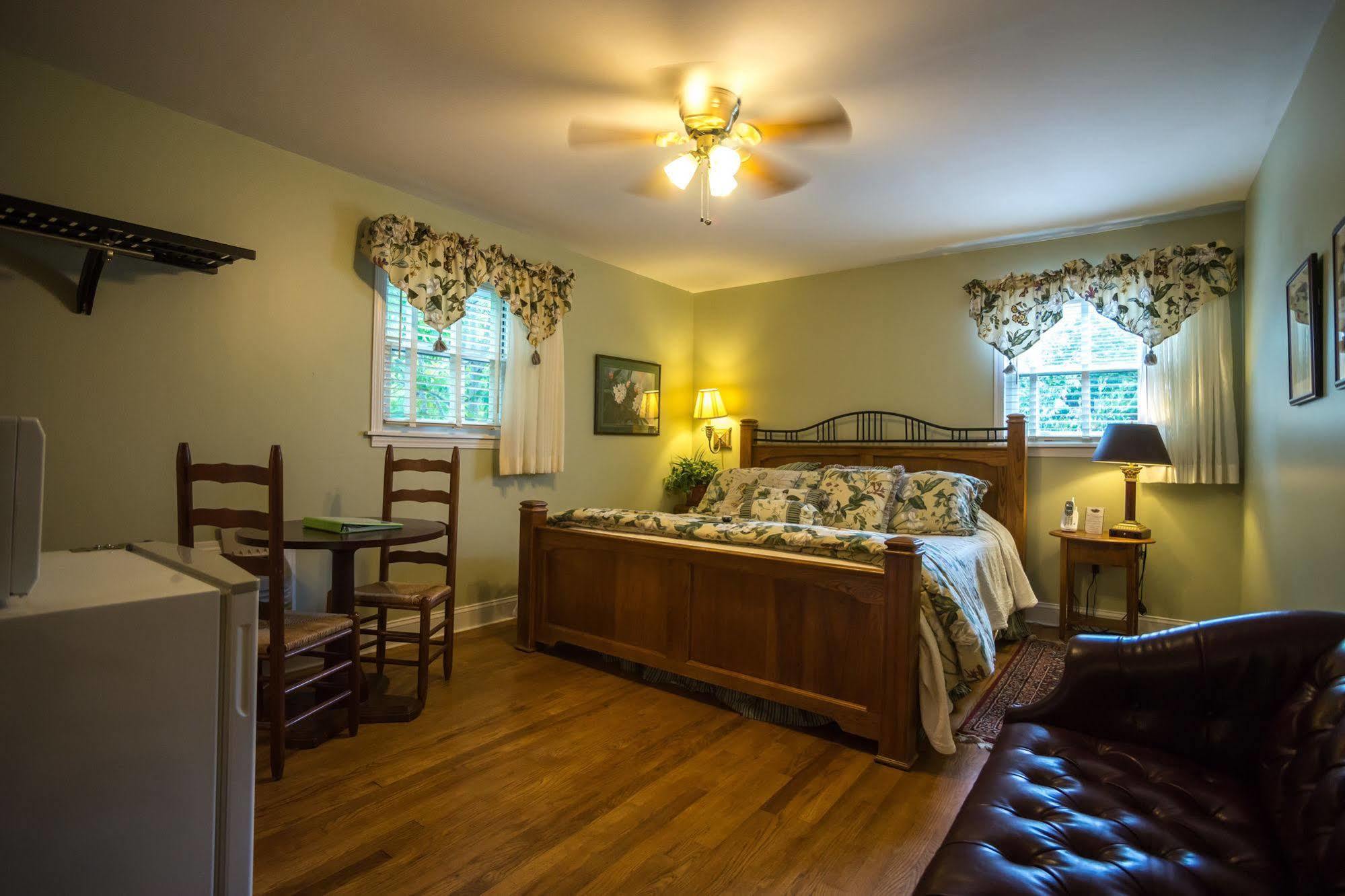 Hemlock Inn Blowing Rock Esterno foto