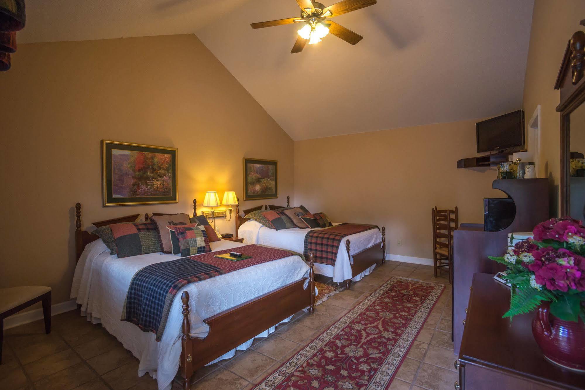 Hemlock Inn Blowing Rock Esterno foto